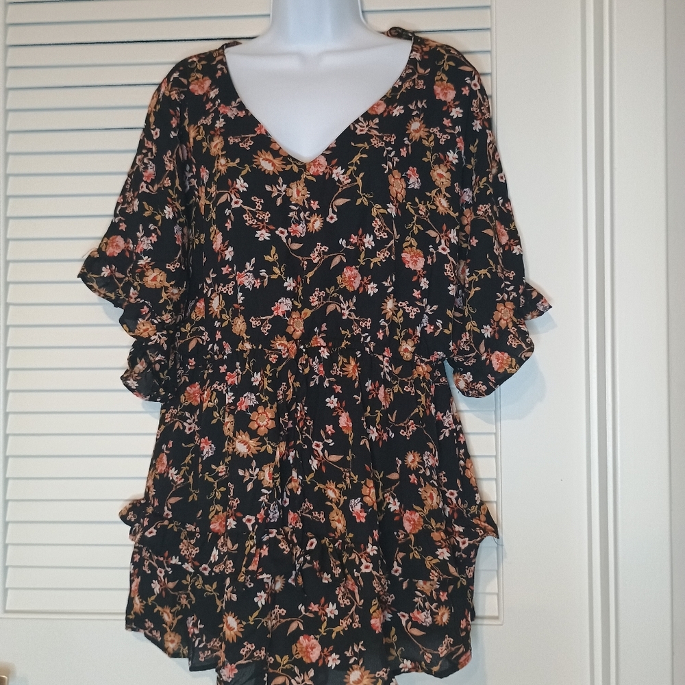 Vine & Valley Floral Casual V-Neck Short Sleeve Romer Dress Size Large